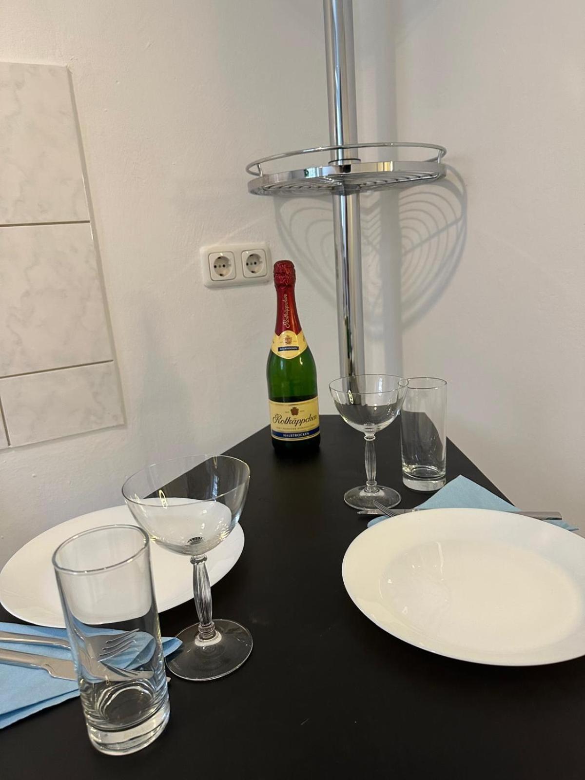 Hotel-Pension Asta Мюнхен Экстерьер фото