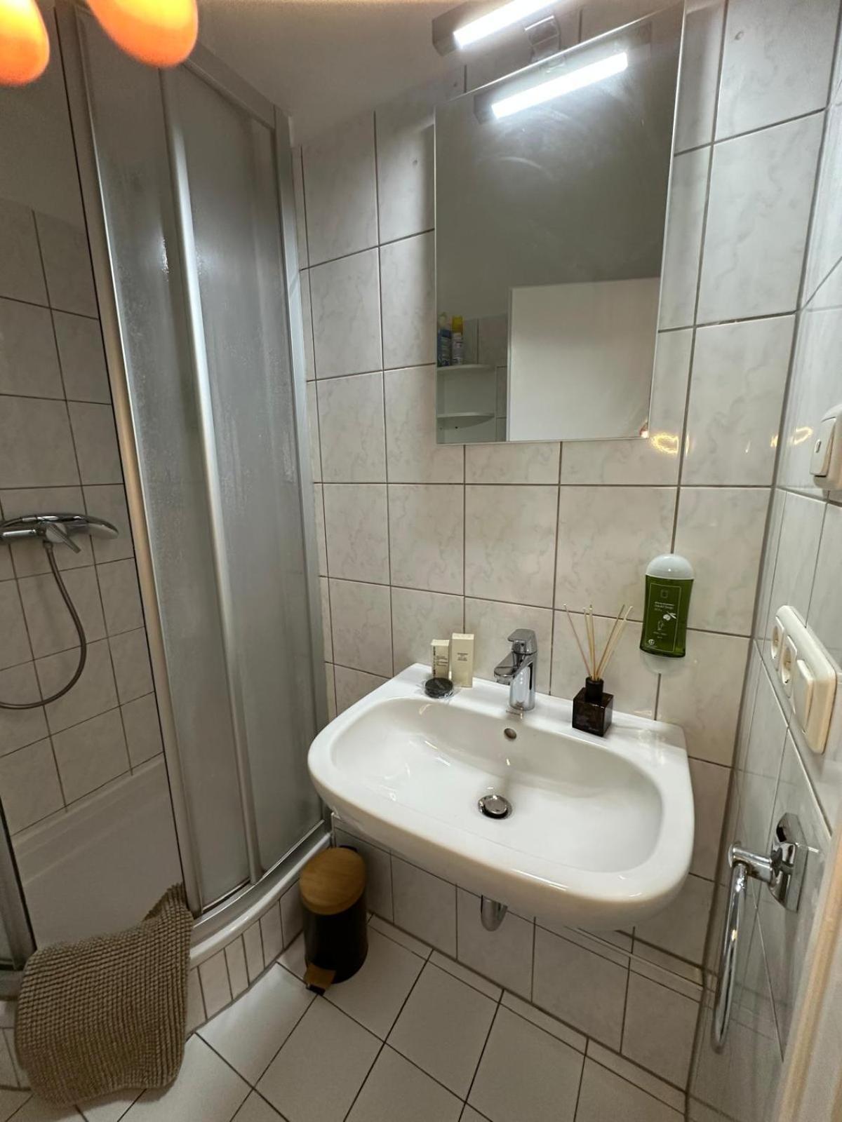 Hotel-Pension Asta Мюнхен Экстерьер фото