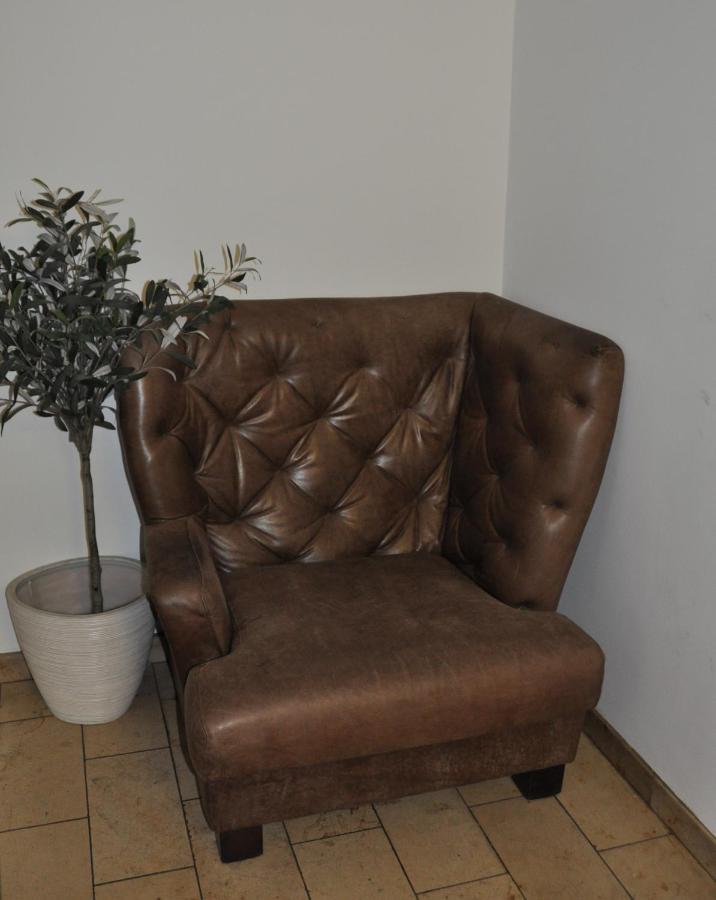 Hotel-Pension Asta Мюнхен Экстерьер фото